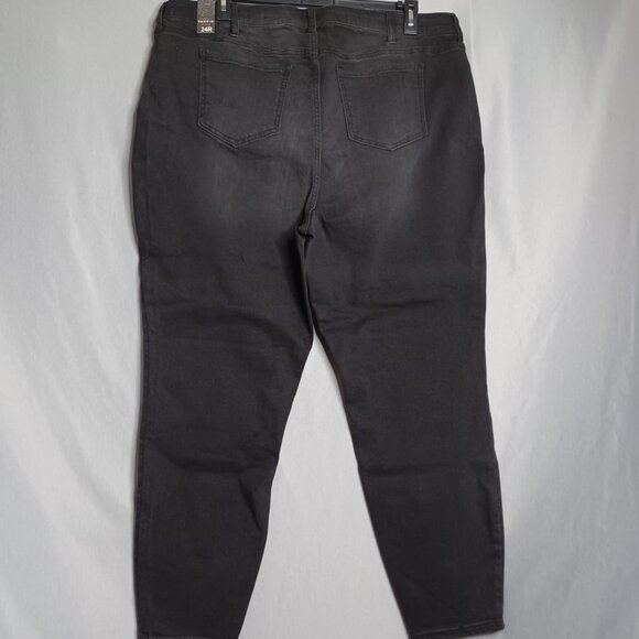 Torrid Jeans Women's Plus Size 24R Black Sky-High Skinny Denim Pants NWT - Picture 2 of 9